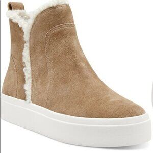 Sole Society leather teagan platform sneaker boot US 11 new1” platform side zip